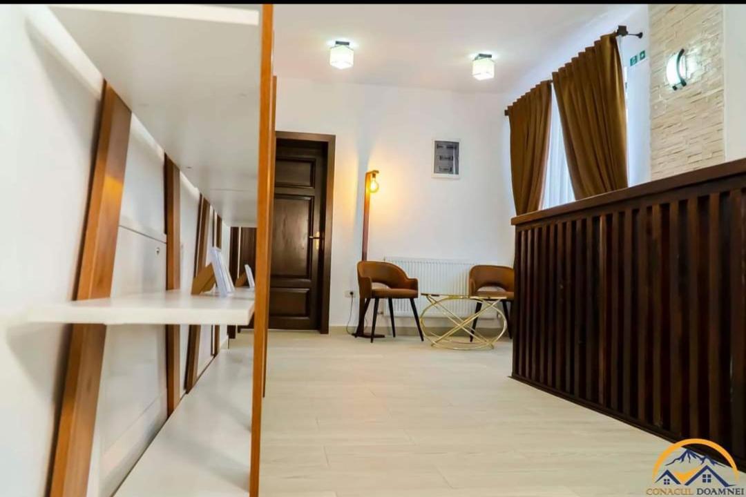 Conacul Doamnei Corbi Exterior foto