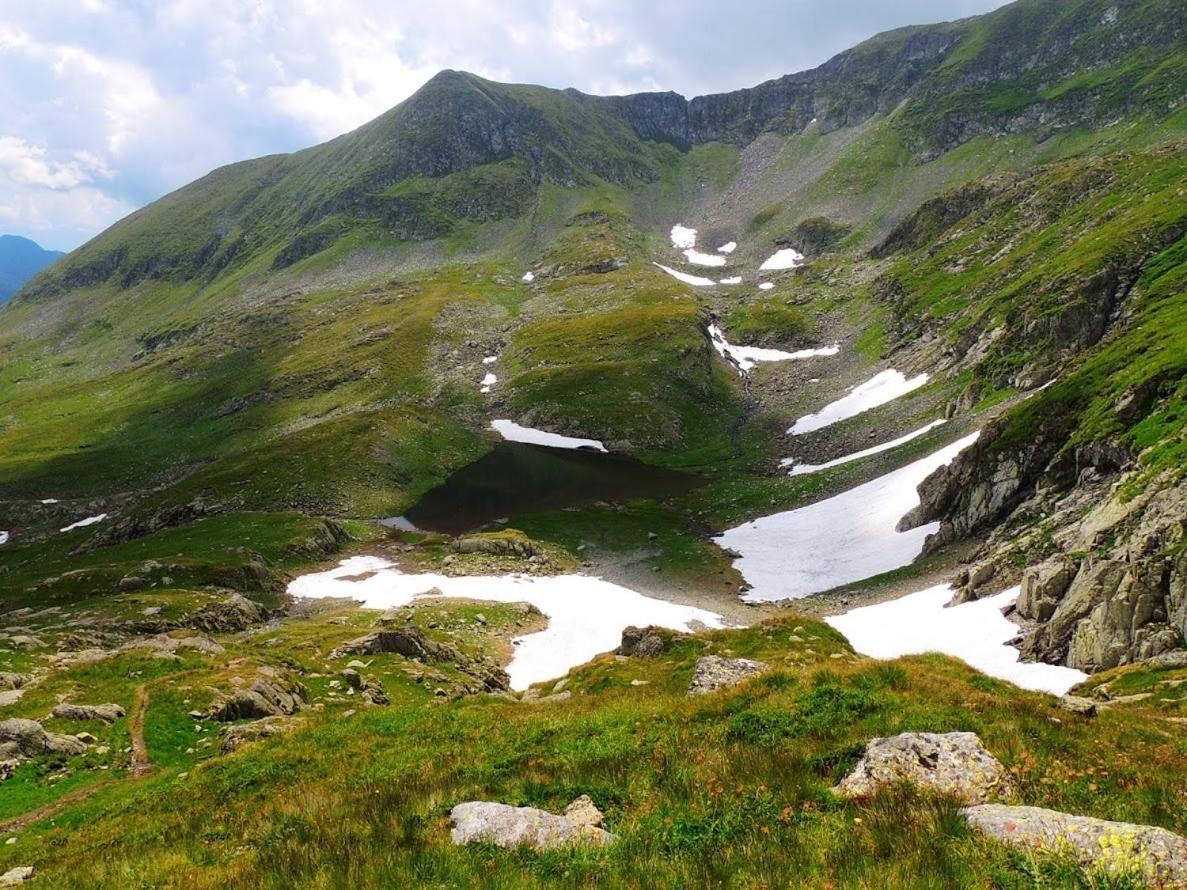 Conacul Doamnei Corbi Exterior foto
